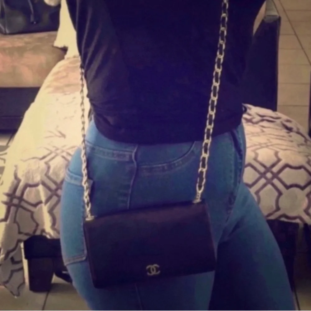 🐼🖤Chanel Sevruga CC Logo Wallet with Crossbody or Shoulder Style Chain Bag